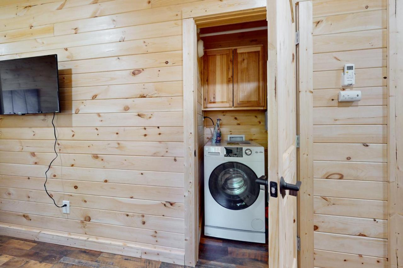 Whiskey Barrel Retreat Villa Sevierville Exterior photo